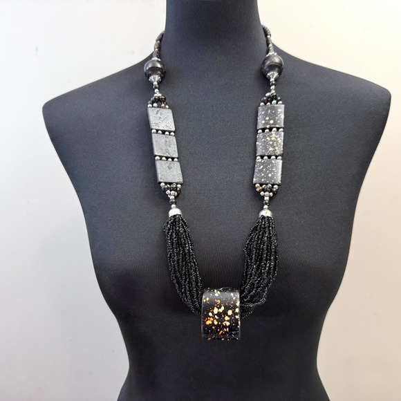 Seed Bead Tassel Statement Necklace Speckled Black Acrylic Stones Jewelry 16 in - Picture 1 of 6